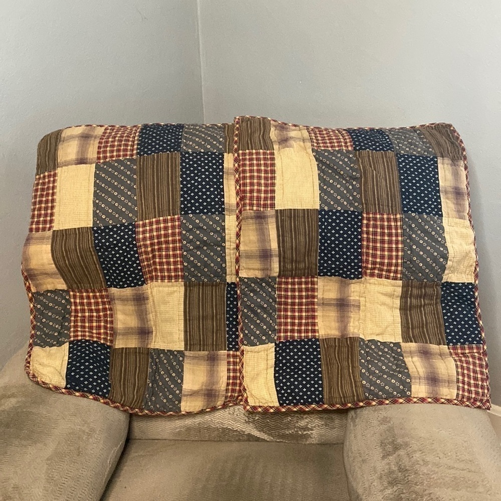 Victorian Heart Company Standard Pillow Shams Patchwork Button Close Set Of 2